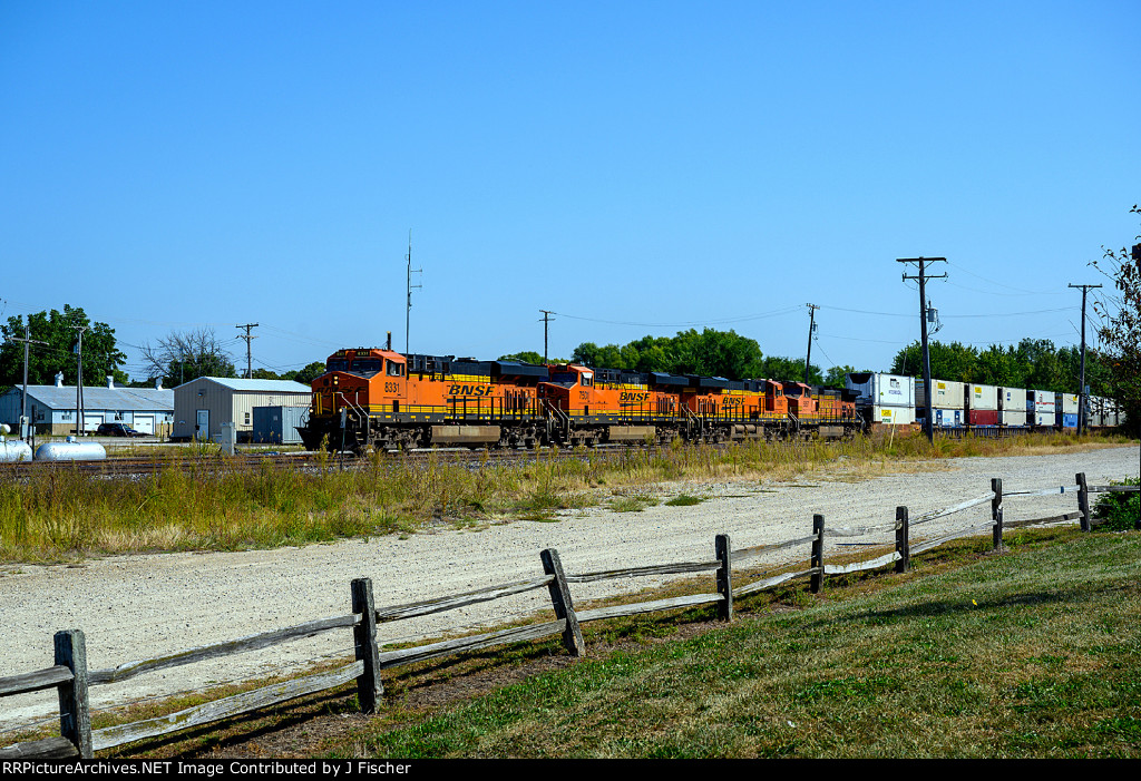 BNSF 8331